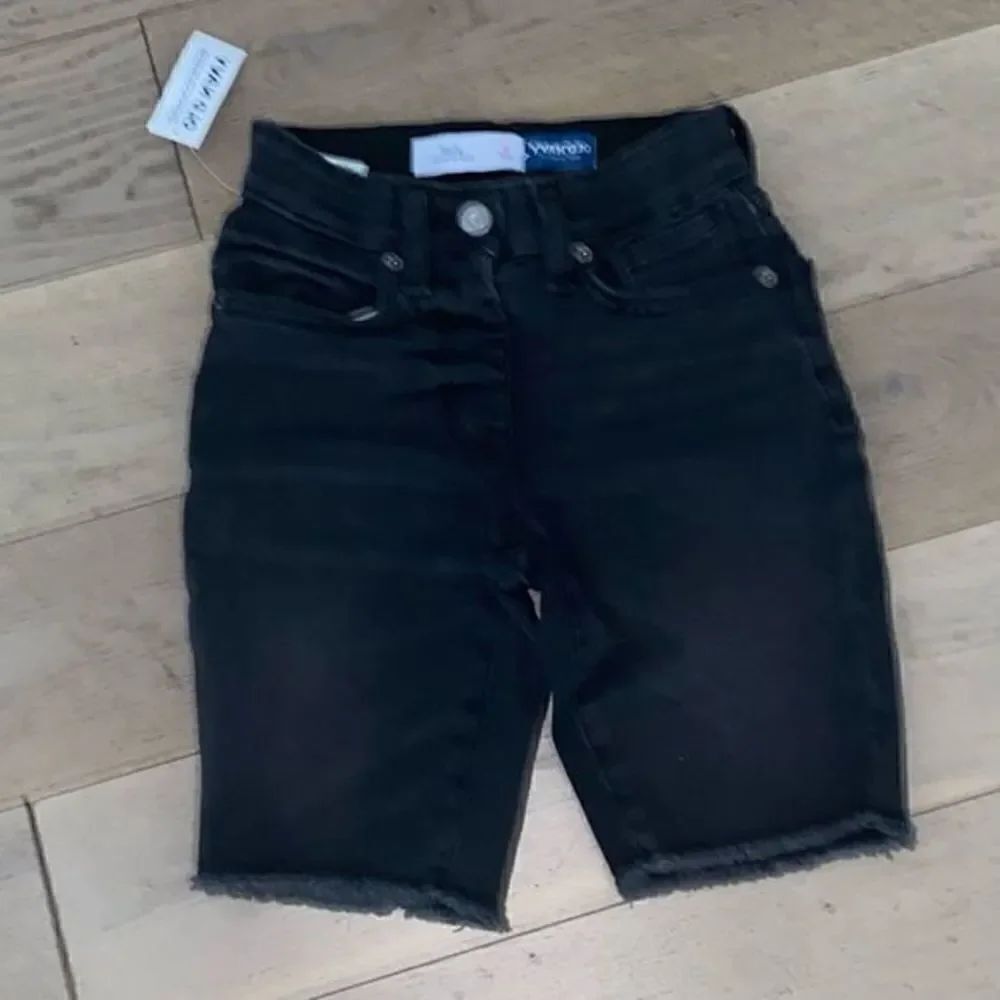 Oldnavy little boys Black Denim Shorts